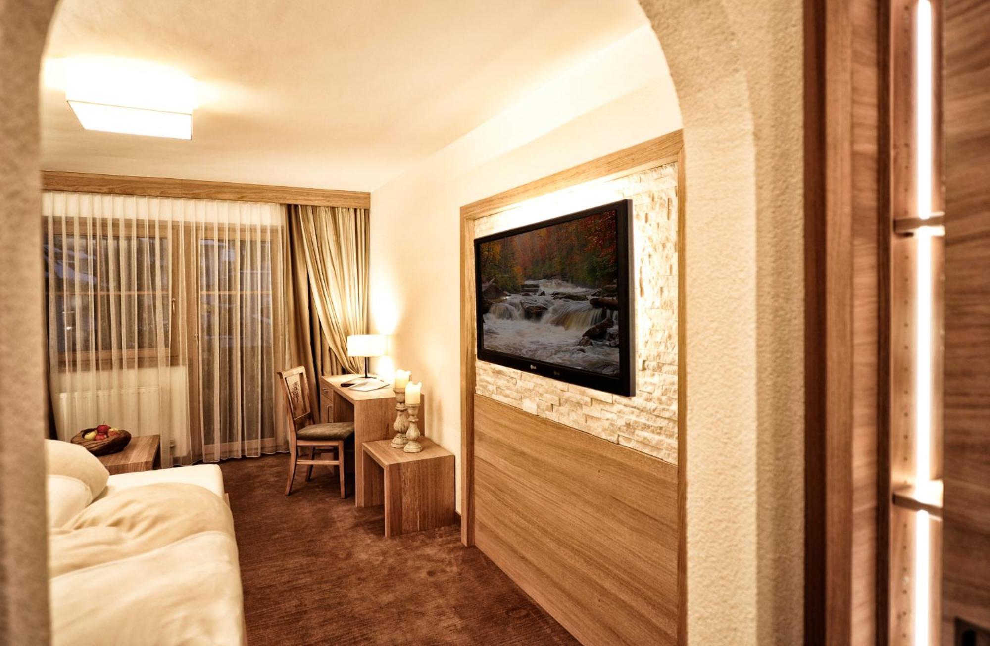 Salnerhof Superior Lifestyle Resort Ischgl Quarto foto