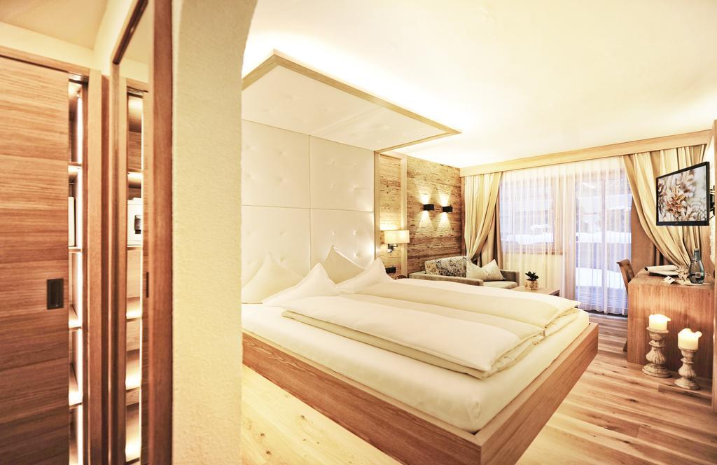 Salnerhof Superior Lifestyle Resort Ischgl Quarto foto
